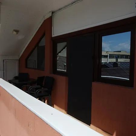 Casa Anda בית הארחה *