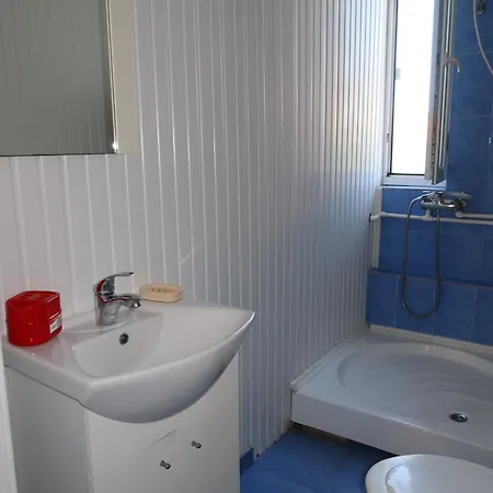 בית הארחה Casa Anda מנגליה